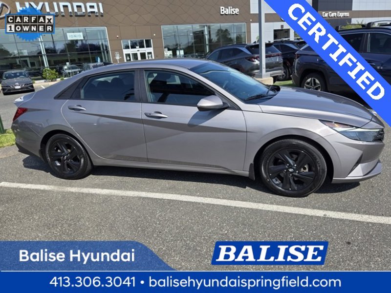 Used 2023 Hyundai Elantra SEL image 1