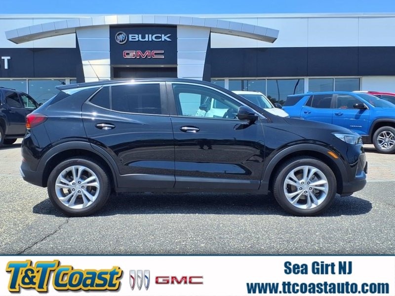 Certified 2023 Buick Encore GX Preferred w/ Cold Weather Comfort Package image 1