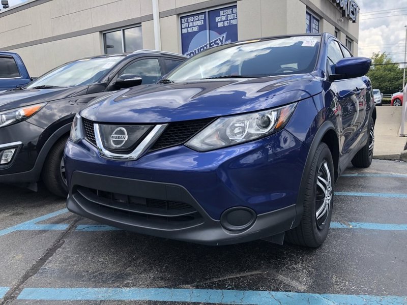 Used 2019 Nissan Rogue Sport S image 1