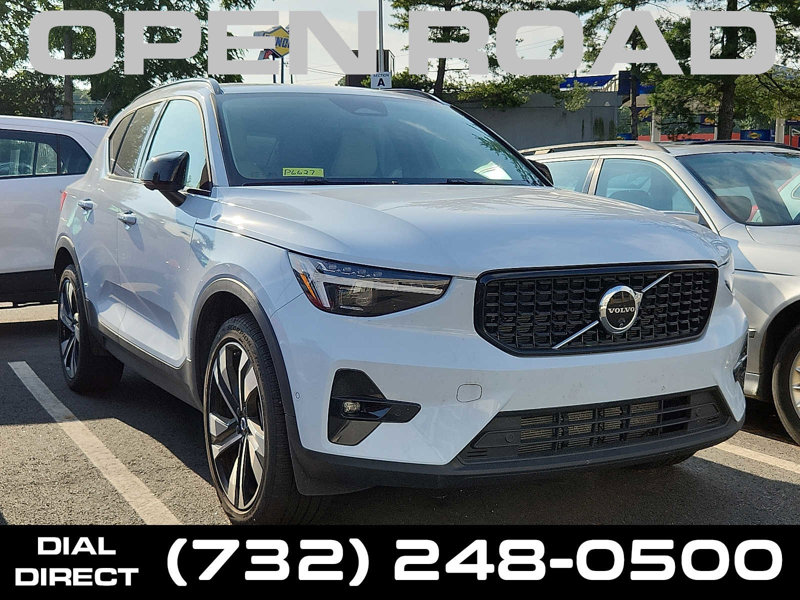 Certified 2024 Volvo XC40 B5 Ultimate image 1