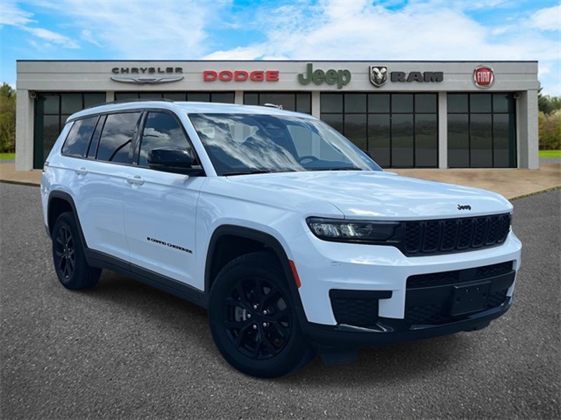 Certified 2024 Jeep Grand Cherokee L Laredo image 1
