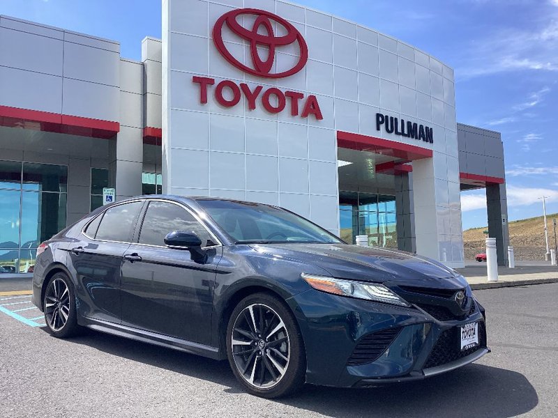 Used 2019 Toyota Camry XSE image 1