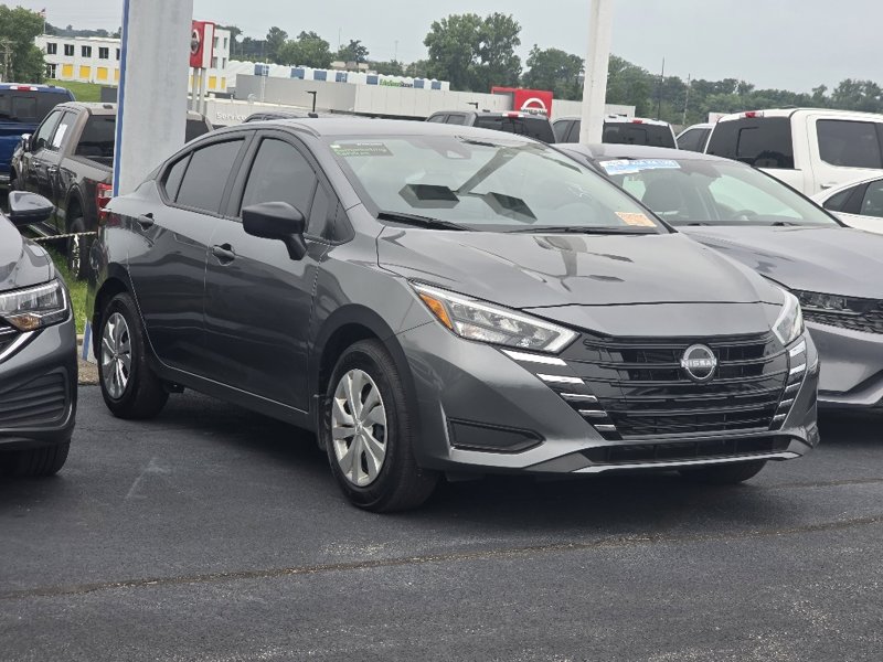 Used 2025 Nissan Versa S w/ Trunk Package image 1