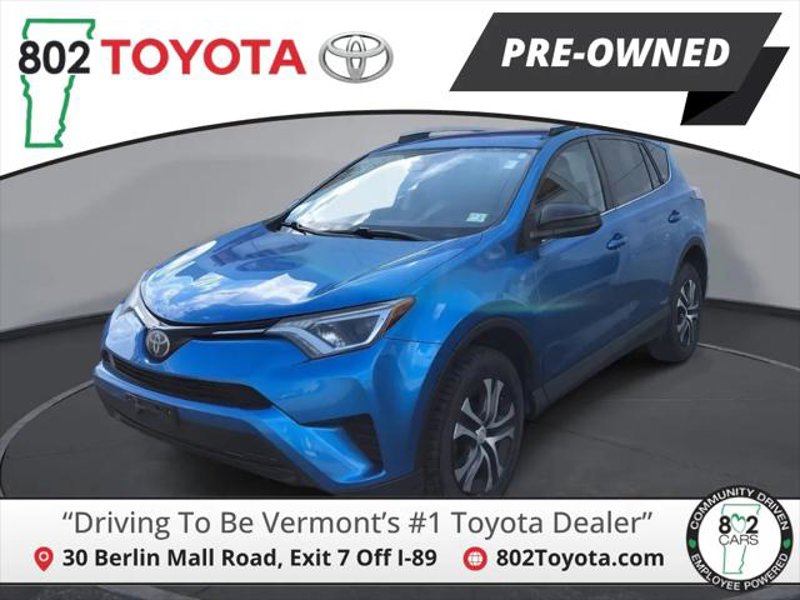 Used 2017 Toyota RAV4 LE image 1
