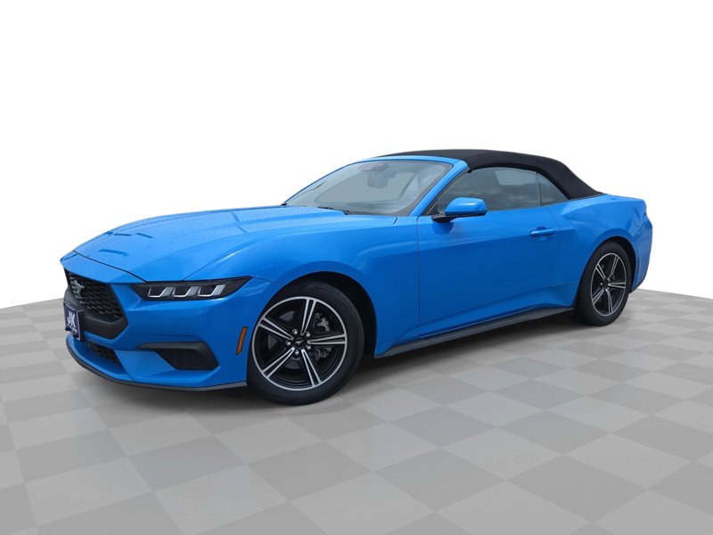 Used 2024 Ford Mustang Convertible image 1