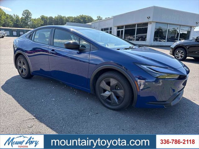 Certified 2023 Toyota Prius LE image 1