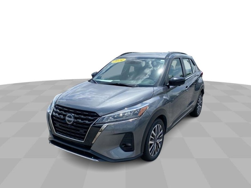 Used 2024 Nissan Kicks SR image 1