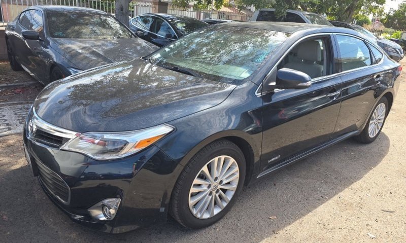 Used 2015 Toyota Avalon Limited image 1
