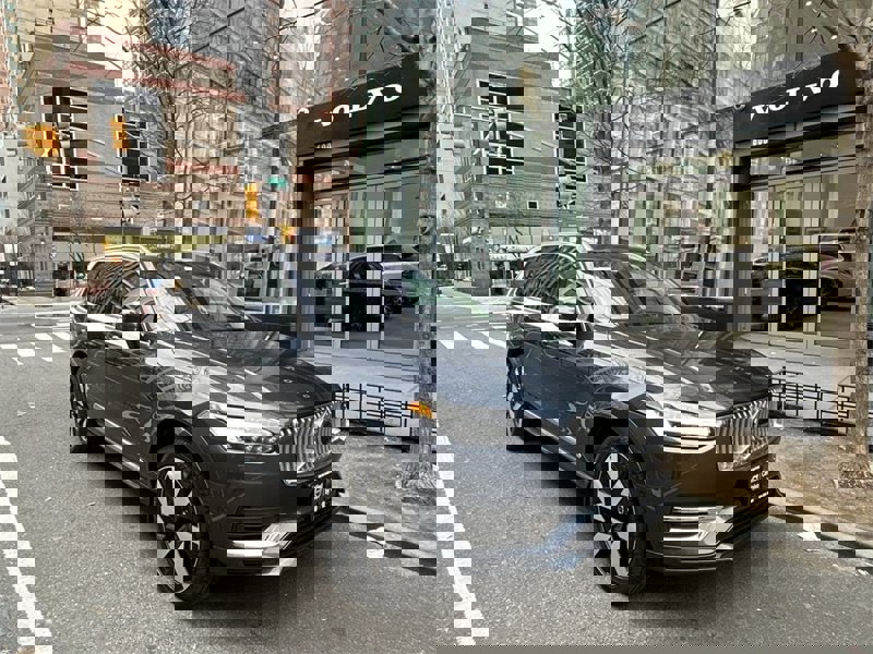 Certified 2025 Volvo XC90 T8 Ultra w/ Protection Package Premier image 1