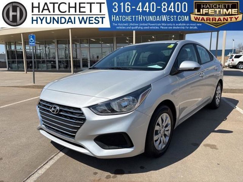 Certified 2022 Hyundai Accent SE image 1