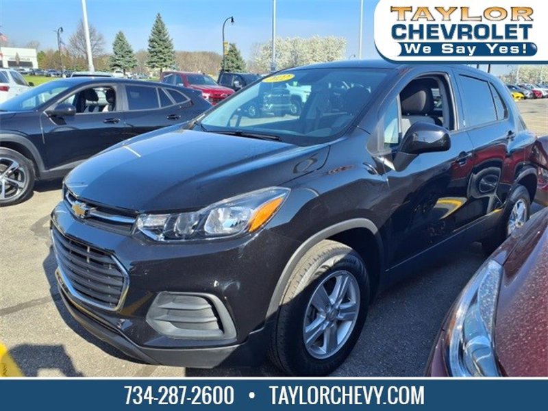 Certified 2022 Chevrolet Trax LS w/ Tint and Cruise Package image 1