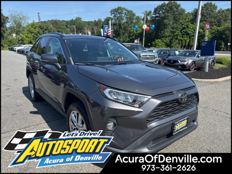 Used 2020 Toyota RAV4 XLE Premium image 1