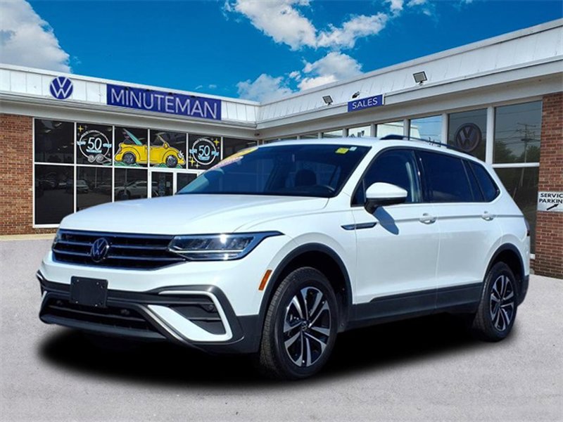 Certified 2022 Volkswagen Tiguan S image 1