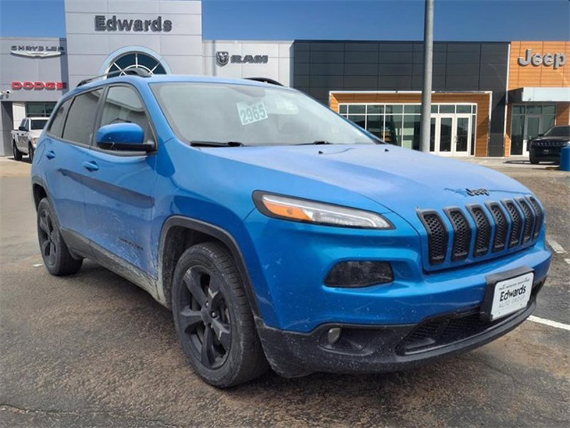 Used 2018 Jeep Cherokee Latitude w/ Altitude Package image 1