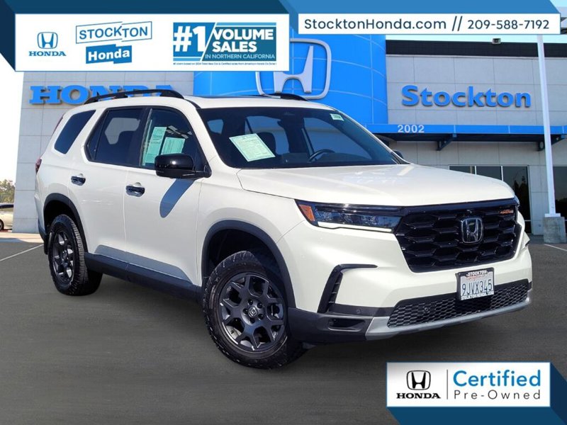 Certified 2024 Honda Pilot TrailSport image 1