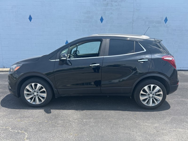 Used 2018 Buick Encore Preferred image 1