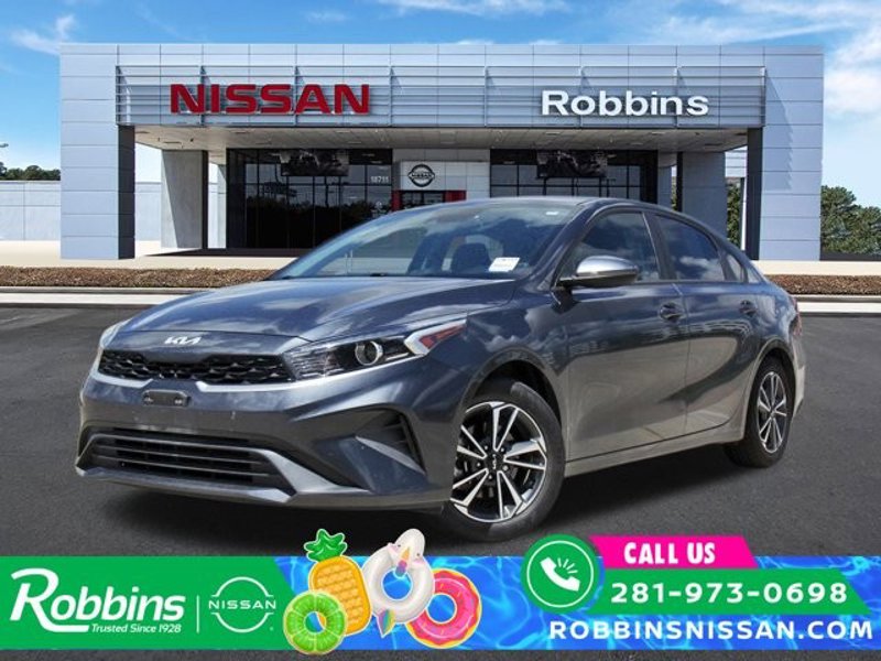 Used 2023 Kia Forte LXS image 1