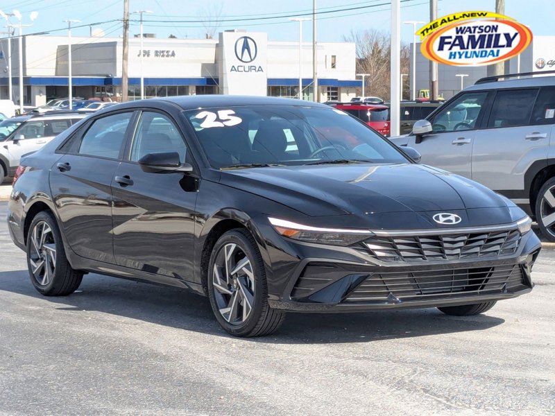 Certified 2025 Hyundai Elantra Sport image 1