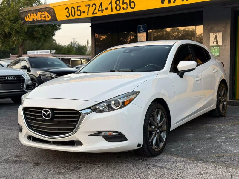 Used 2018 MAZDA MAZDA3 Touring image 1