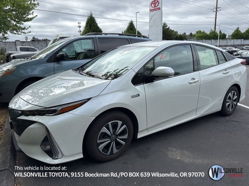 Used 2017 Toyota Prius Prime image 1