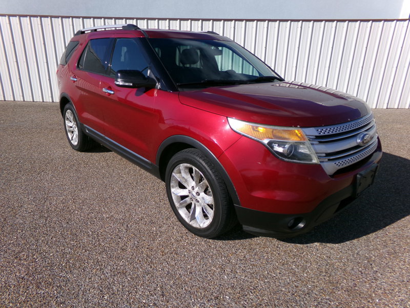 Used 2015 Ford Explorer XLT w/ Equipment Group 202A image 1