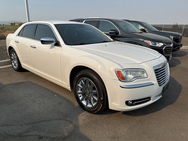 Used 2012 Chrysler 300 Limited image 1