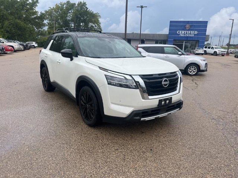 Certified 2024 Nissan Pathfinder SL w/ SL Premium Package image 1