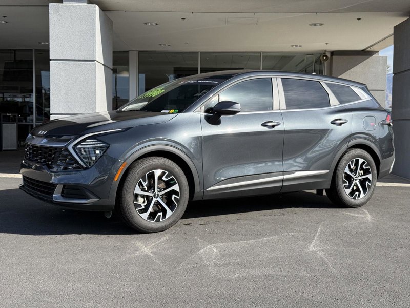 Certified 2025 Kia Sportage EX image 1
