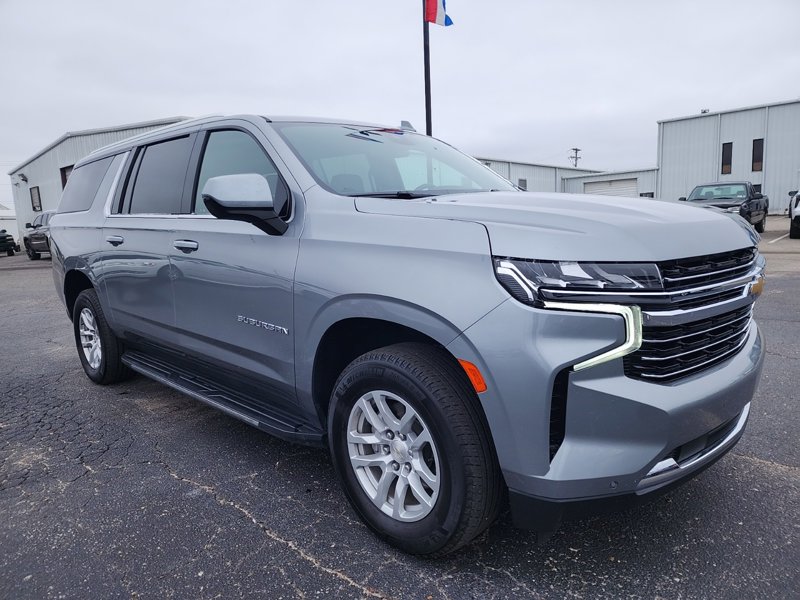 Certified 2023 Chevrolet Suburban LT image 1