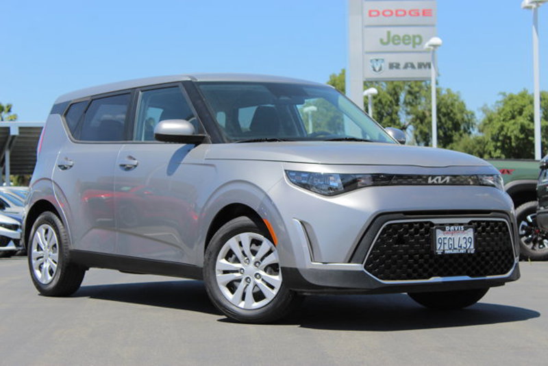 Certified 2023 Kia Soul LX image 1