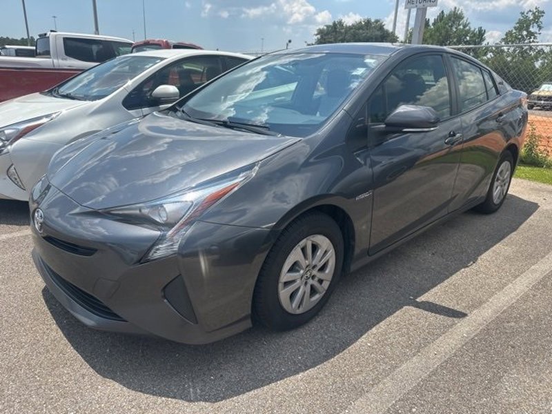 Used 2016 Toyota Prius Two image 1