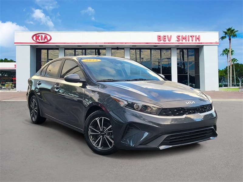 Certified 2023 Kia Forte LXS image 1