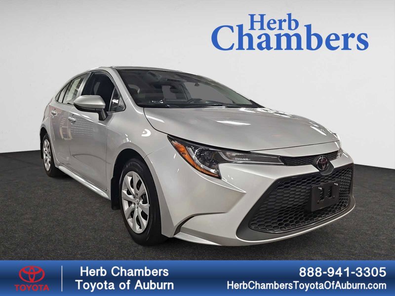 Used 2022 Toyota Corolla LE image 1