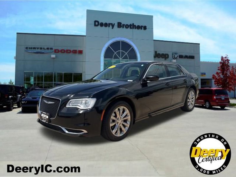 Certified 2017 Chrysler 300 Limited image 1