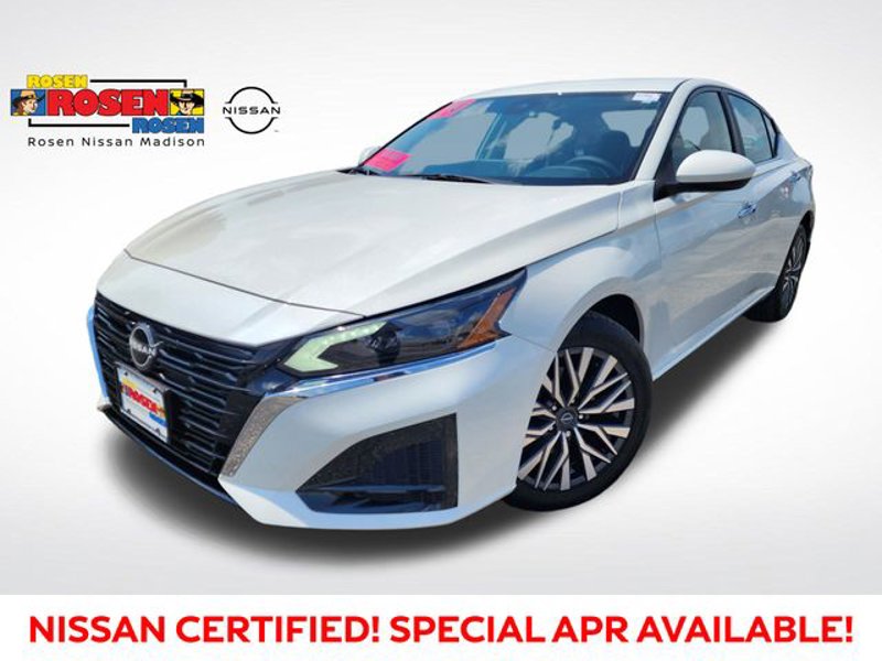 Certified 2024 Nissan Altima 2.5 SV image 1
