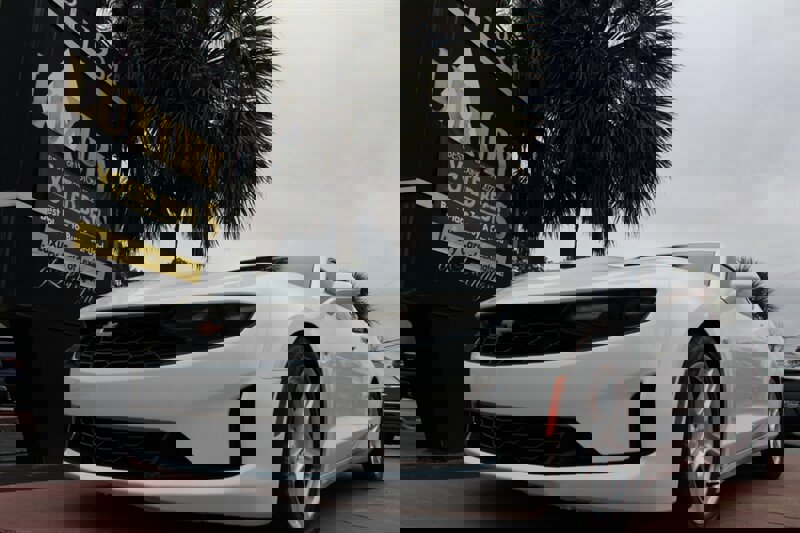 Used 2020 Chevrolet Camaro LT image 1
