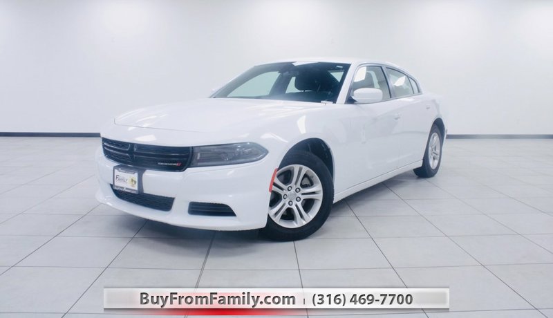 Used 2022 Dodge Charger SXT image 1