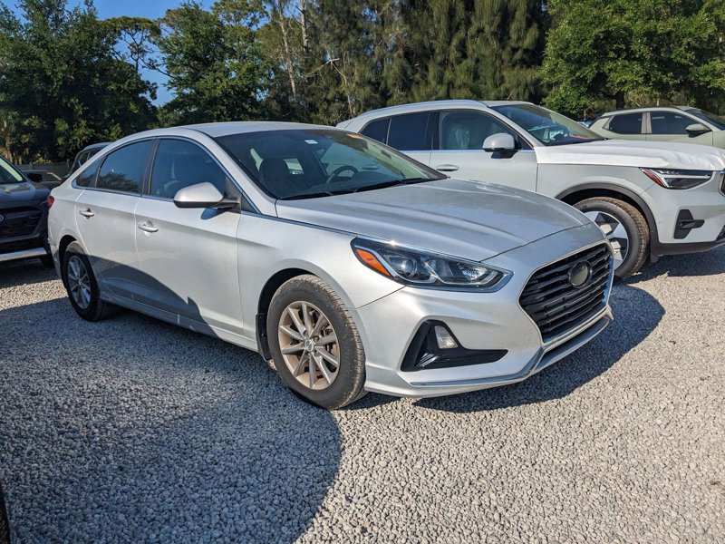 Used 2018 Hyundai Sonata SE image 1