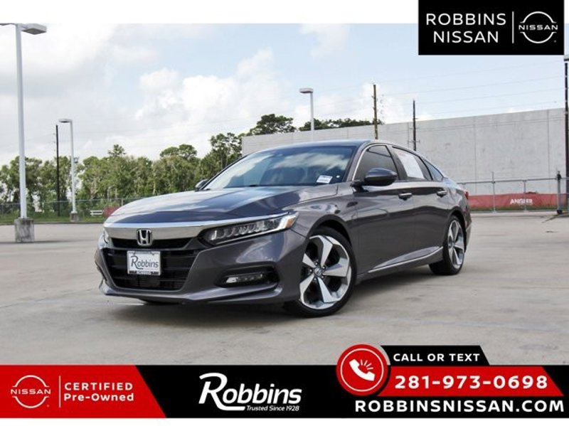 Used 2018 Honda Accord Touring image 1