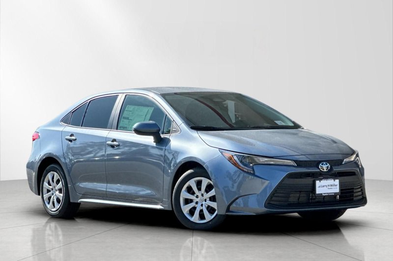 New 2025 Toyota Corolla LE image 1
