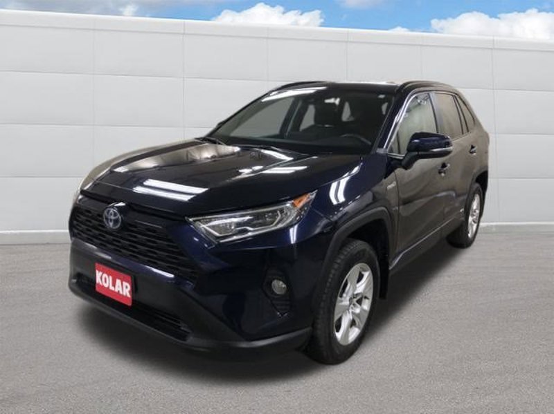 Certified 2021 Toyota RAV4 XLE image 1