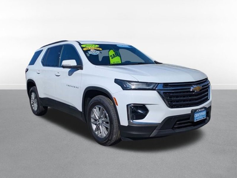 Certified 2022 Chevrolet Traverse LT image 1
