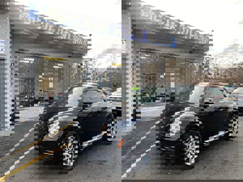 Used 2014 Volkswagen Beetle TDI image 1
