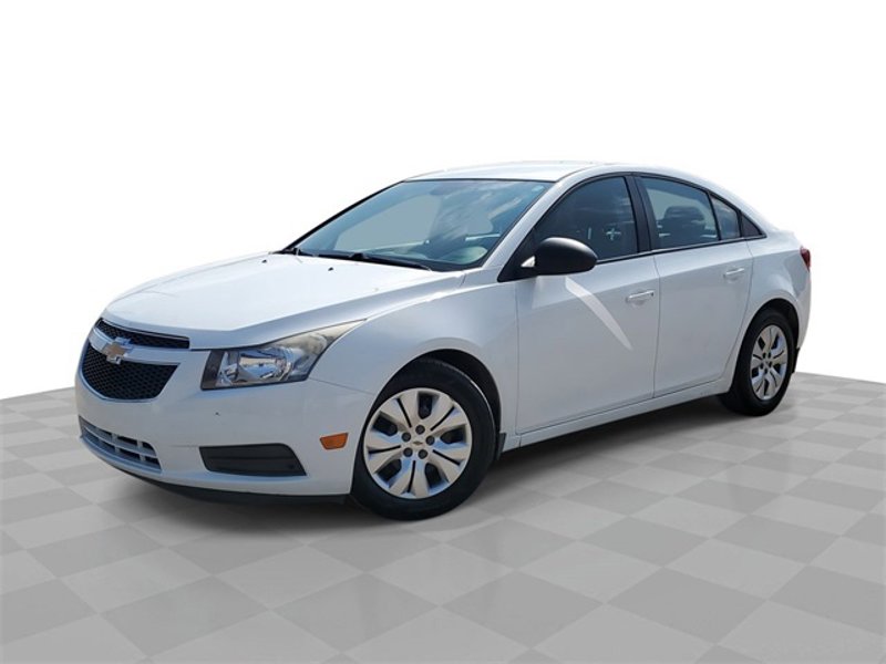 Certified 2013 Chevrolet Cruze LS image 1