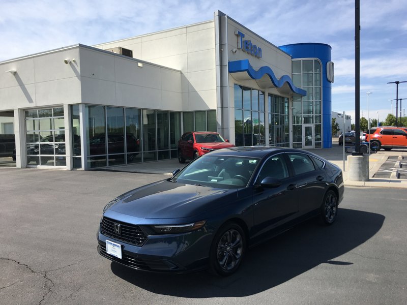 Certified 2024 Honda Accord EX-L image 1