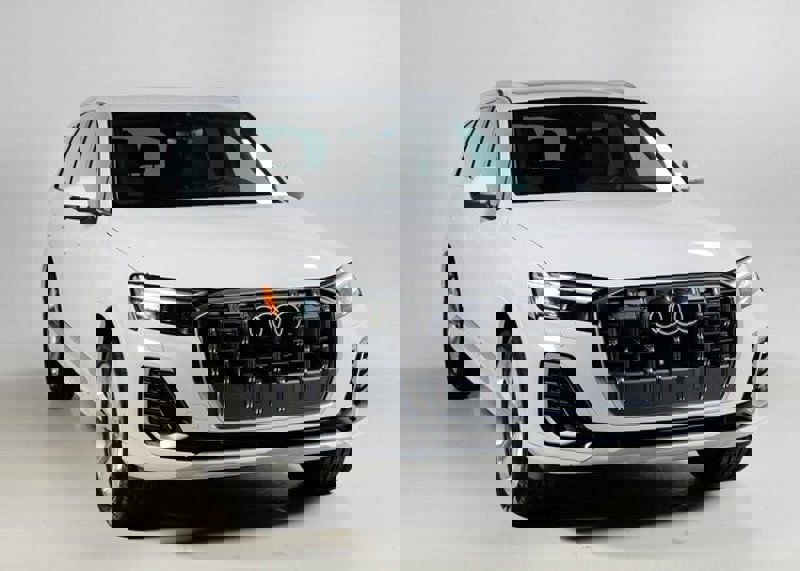 Certified 2025 Audi Q7 2.0T Premium w/ Convenience Package image 1