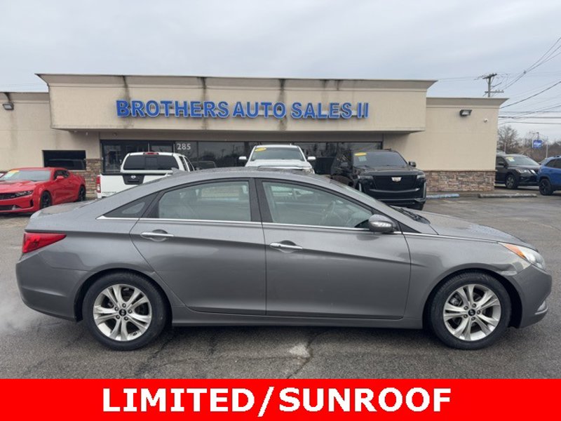 Used 2011 Hyundai Sonata Limited image 1