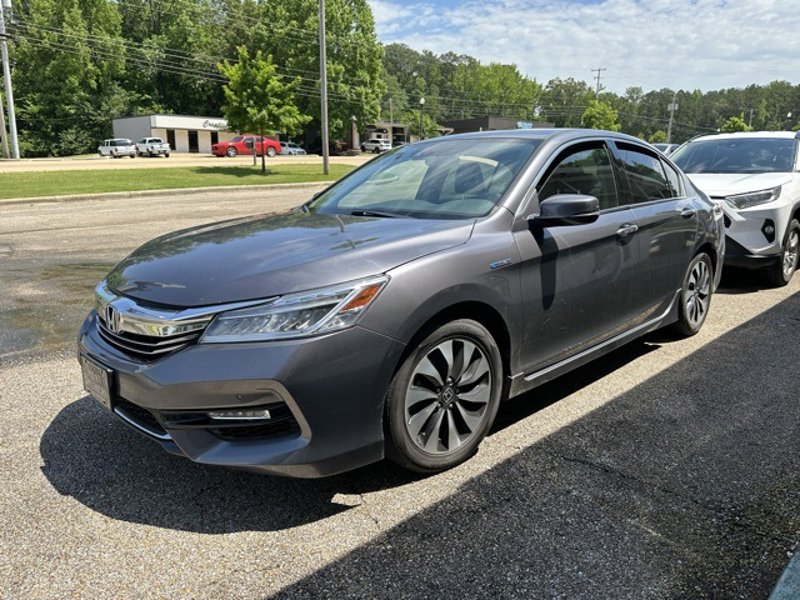 Used 2017 Honda Accord Touring image 1
