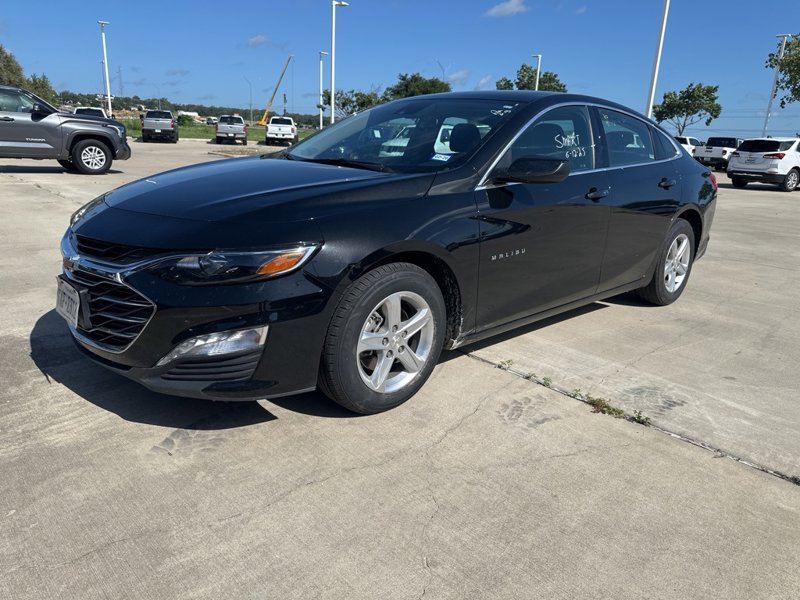 Used 2024 Chevrolet Malibu LT image 1
