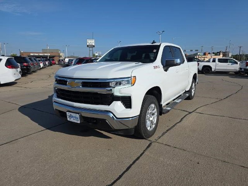 Certified 2025 Chevrolet Silverado 1500 LT image 1